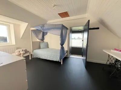 Un ou plusieurs lits dans un hébergement de l'établissement Ty Ar S'Hisel Séjour authentique en Bretagne, plage à 50 m - Holim'prest