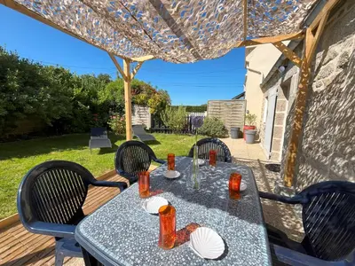 Jardin de l'établissement Ty Ar S'Hisel Séjour authentique en Bretagne, plage à 50 m - Holim'prest