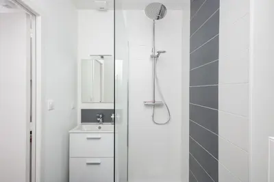 Salle de bains dans l'établissement En Distribil
