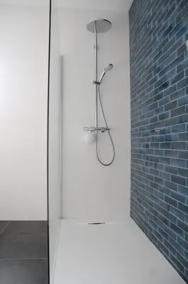 Salle de bains dans l'établissement Villa Wax - Piscine et plage