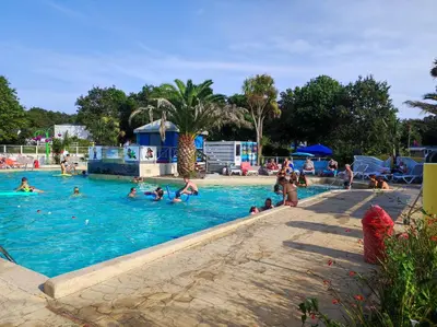 Piscine de l'établissement Mobil home ou située à proximité