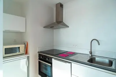 Cuisine ou kitchenette dans l'établissement Ty Cartier - A 200 m de la plage