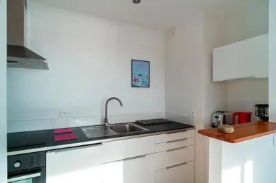 Cuisine ou kitchenette dans l'établissement Ty Cartier - A 200 m de la plage