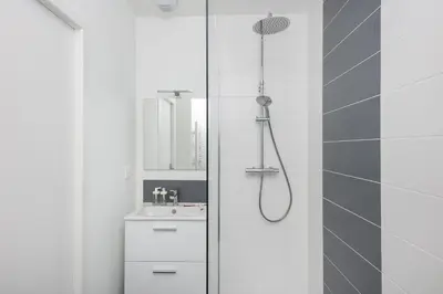 Salle de bains dans l'établissement Trugarez