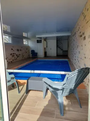 Salle de jeux dans l'établissement La Villa du Cap - indoor pool - billiards table