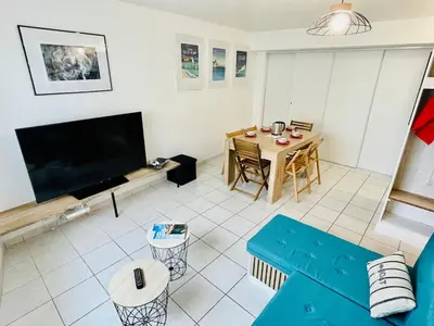 Télévision ou salle de divertissement dans l'établissement Kap'Lor