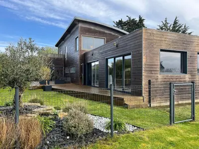 Jardin de l'établissement Villa am Meer mit Komfort privates Hallen Schwimmbad und Jacuzzi