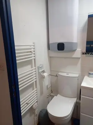Salle de bains dans l'établissement Appartement Saint-Nic, Pentrez,entre Douarnenez Crozon