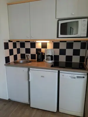 Cuisine ou kitchenette dans l'établissement A07- Apt PMR 4 à 5 pers, sea view, beach, pool