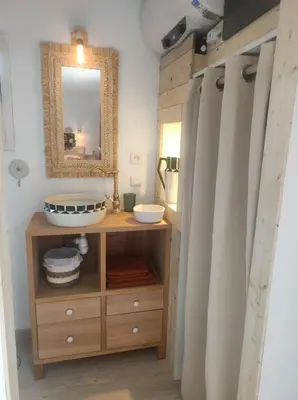 Salle de bains dans l'établissement Le ty cocon