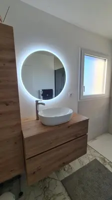 Salle de bains dans l'établissement Maison Cerisier