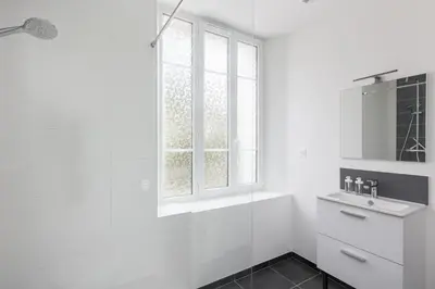 Salle de bains dans l'établissement Kenavo