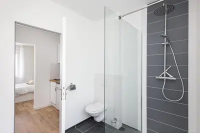 Salle de bains dans l'établissement Kenavo