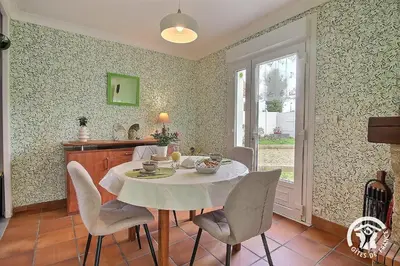 Plateau bouilloire dans l'établissement Le jardin