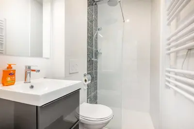 Salle de bains dans l'établissement Chambre indépendante Bellepoule