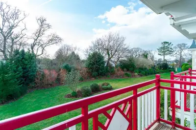 Jardin de l'établissement La Cale de Beg Meil - 100m de la plage