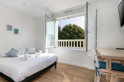 Un ou plusieurs lits dans un hébergement de l'établissement Chambre indépendante La Bergère de Domrémy