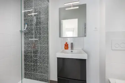 Salle de bains dans l'établissement Chambre indépendante Etoile