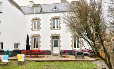 Jardin de l'établissement Grande maison familiale pour 9 - Bord de mer