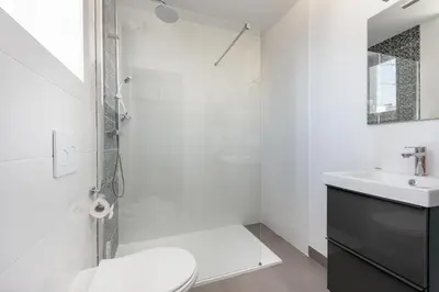 Salle de bains dans l'établissement Notre Dame de Rumengol