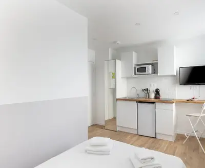 Cuisine ou kitchenette dans l'établissement Paimpont