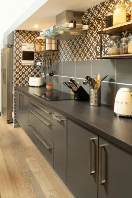 Cuisine ou kitchenette dans l'établissement Villa Ty Amor - avec grand jardin et jacuzzi pour 9