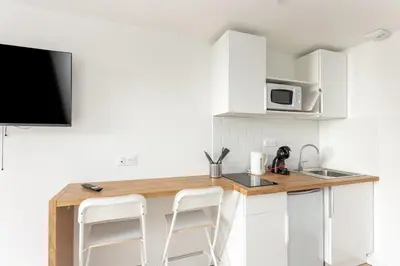 Cuisine ou kitchenette dans l'établissement Korrigan