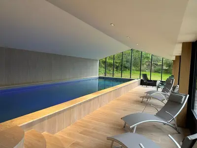 Piscine de l'établissement Manoir de Mezedern ou située à proximité