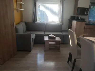 Cuisine ou kitchenette dans l'établissement Mobil-home 3 chambres Pont-Aven