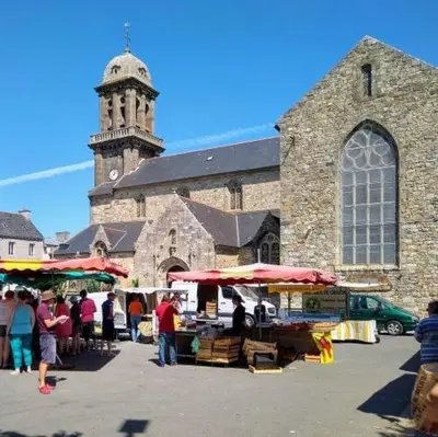Clients de l'établissement Cap Morgat à l'écho des vagues