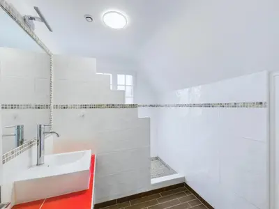 Salle de bains dans l'établissement Authentique maison bretonne pour 6 à Plovan