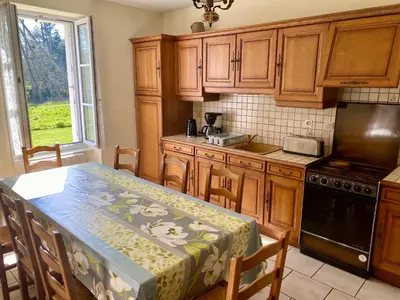 Cuisine ou kitchenette dans l'établissement Maison à la Campagne à Melgven