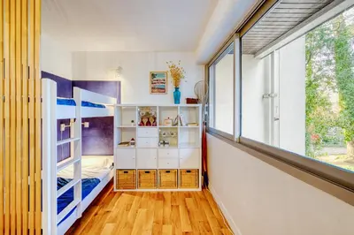 Cuisine ou kitchenette dans l'établissement La Cabine Bleue - A 30 mètres de la plage