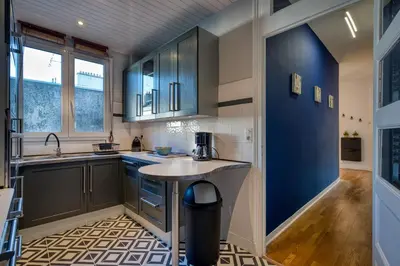 Cuisine ou kitchenette dans l'établissement Le Bleu de Kerguelen - Vue Odet