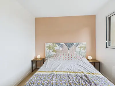 Un ou plusieurs lits dans un hébergement de l'établissement Maison moderne pour 8 à 400m de la plage