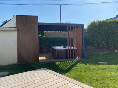 Jardin de l'établissement Maison moderne pour 8 à 400m de la plage