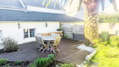 Jardin de l'établissement Maison avec vue mer à Saint-Pol-de-Léon