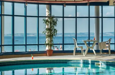 Piscine de l'établissement Les Résidences d'Armor Ternélia Hôtel-Résidence ou située à proximité