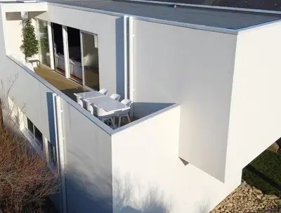 Balcon ou terrasse dans l'établissement Vue Mer, Ports et Marina - Villa d'Architecte Haut de Gamme