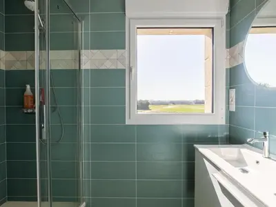 Salle de bains dans l'établissement Holiday Home La Maison de Parrain by Interhome