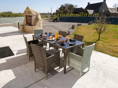 Boissons dans l'établissement Holiday Home La Maison de Parrain by Interhome