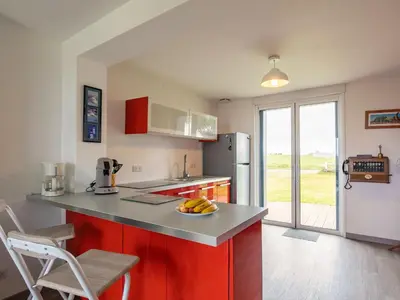Cuisine ou kitchenette dans l'établissement Holiday Home Le Nid Marin by Interhome
