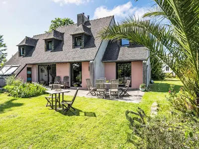 Jardin de l'établissement Holiday Home Feliz Breizh by Interhome