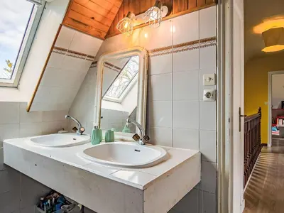 Salle de bains dans l'établissement Holiday Home Feliz Breizh by Interhome