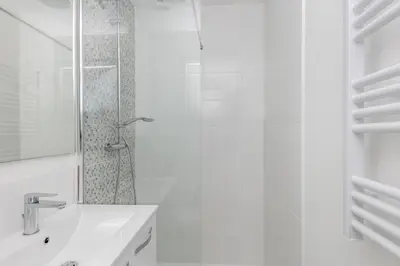 Salle de bains dans l'établissement Fée Morgane