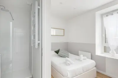 Salle de bains dans l'établissement Brocéliande