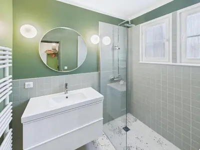 Salle de bains dans l'établissement Maison pour 8 - Piscine chauffée - 800m de la plage