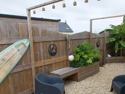 Jardin de l'établissement Séjour cosy proche mer- la Torche- spot surf