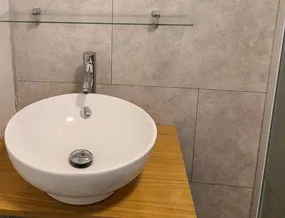 Salle de bains dans l'établissement Appartement Morlaix pres de la gare avec 2 chambres et Internet