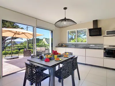 Cuisine ou kitchenette dans l'établissement Maison Ranvédan à 250m de la plage - Crozon